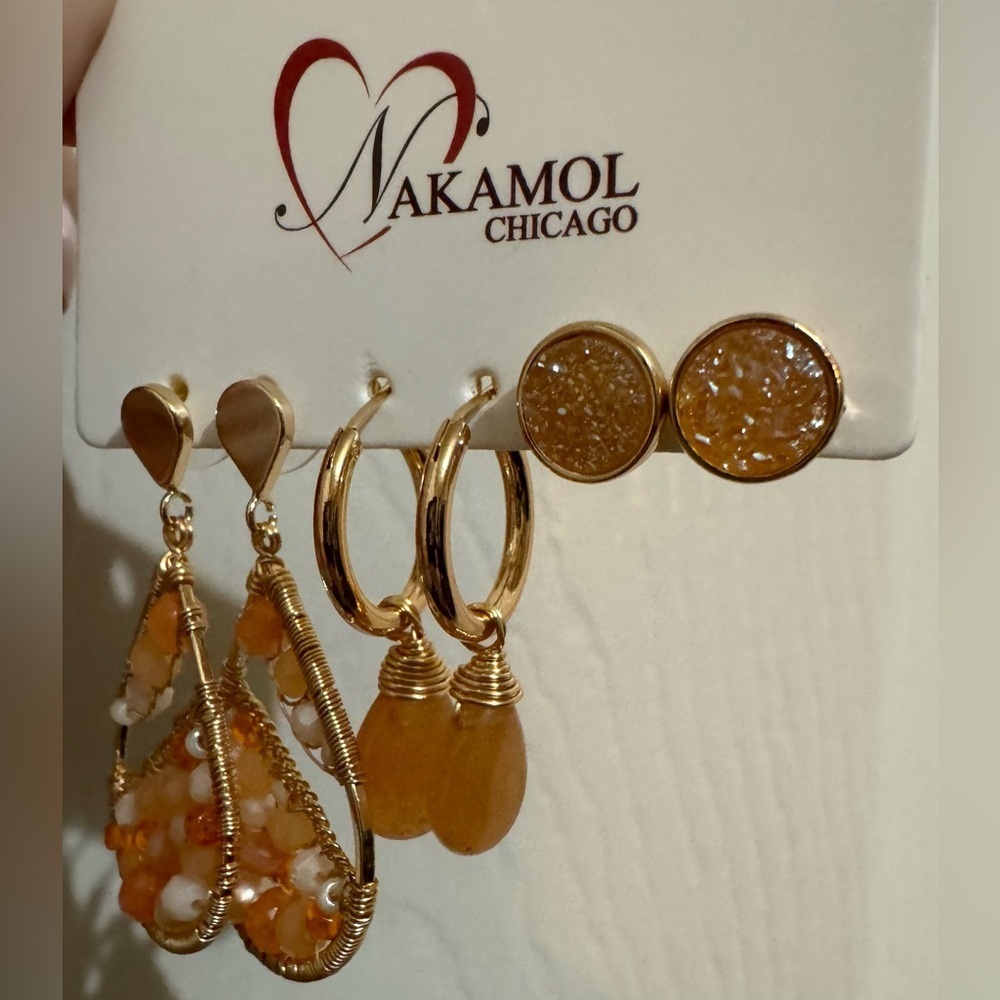 Nakamol Chicago Handmade beaded 3 Pairs of earrings! Gold tone New with Pouch - Picture 5 of 5